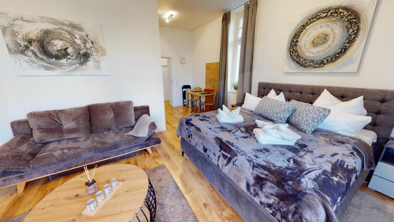Sweethome - Business-Apartment Mit Kueche, Terrasse, Stellplatz Magdeburg Luaran gambar